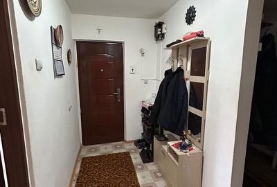 Apartament cu 4 camere decomandat în Sud