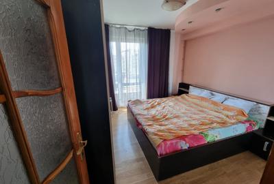 Apartament cu 2 camere semidecomandat în Piața Unirii