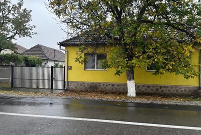 Casă cu 8 camere cu Teren 2669 Mp în Tinca