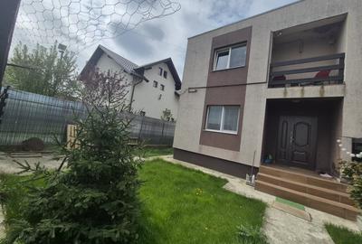 Duplex cu 4 camere cu Teren 200 Mp în Domnești