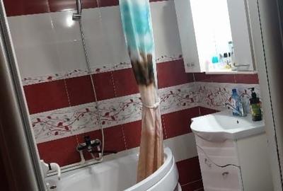 Apartament cu 3 camere decomandat în Central - 1