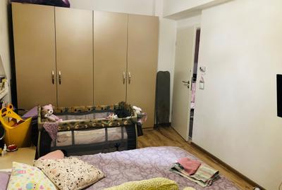 Apartament cu 2 camere decomandat în Tractorul - 7