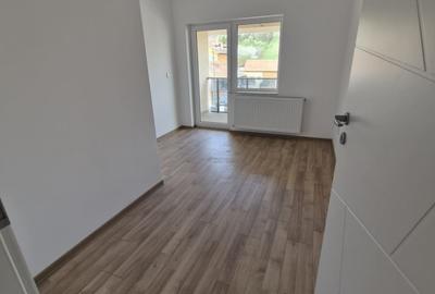 Casă cu 4 camere cu Teren 300 Mp în Sud-Est - 19