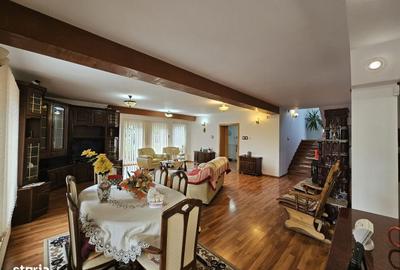 Casă cu 4 camere cu Teren 1159 Mp în Zăvoi