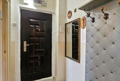 Apartament cu 2 camere semidecomandat în Negru Vodă