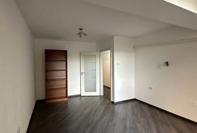 Apartament cu 3 camere în Polivalentă - 2