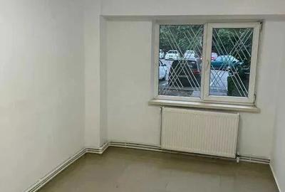 Spațiu comercial, de 61 mp, în Casa de Cultură - 1