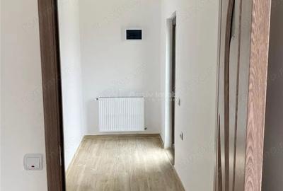 Casă cu 3 camere cu Teren 800 Mp în Central - 2