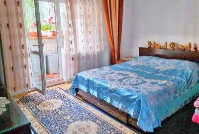 Apartament cu 3 camere decomandat, mobilat în Nerva Traian