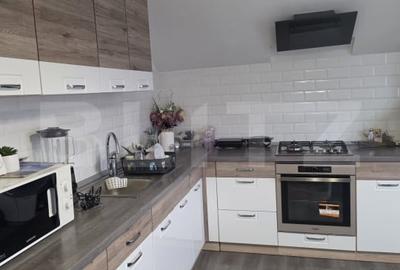 Apartament cu 3 camere decomandat, mobilat în Centura