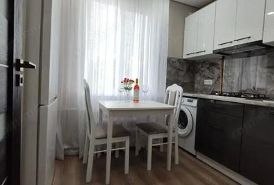 Garsonieră decomandată în Gorjului