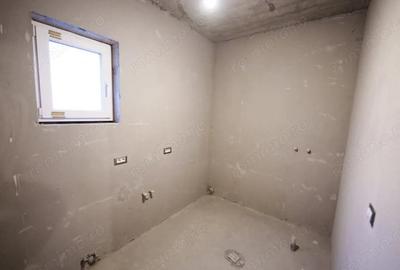 Casă cu 8 camere cu Canalizare în Romanești - 16
