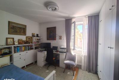 Apartament cu 3 camere semidecomandat, mobilat în Ultracentral - 1