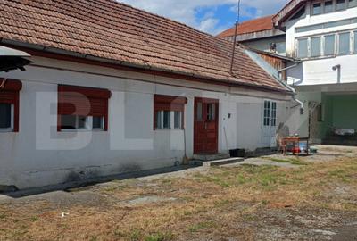 Casă cu 5 camere cu Teren 428 Mp în Unirii