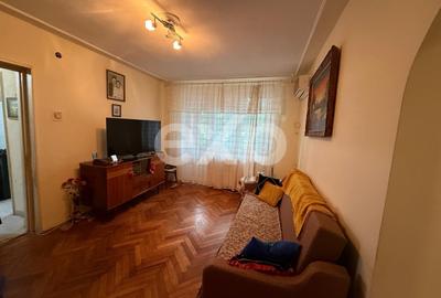 Apartament cu 2 camere semidecomandat, mobilat în Craiovei