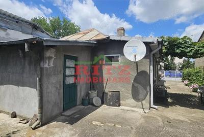 Casă cu 3 camere cu Teren 555 Mp în Central