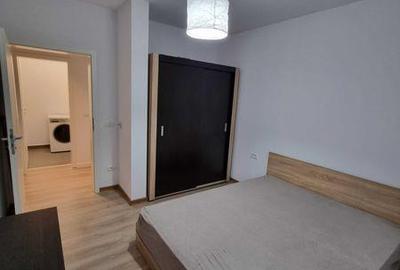 Apartament cu 3 camere decomandat, mobilat în Soarelui