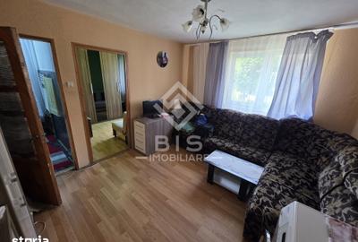 Apartament cu 3 camere semidecomandat în Decebal