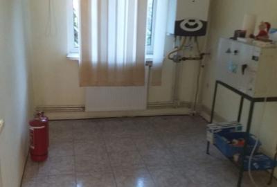 Apartament cu 4 camere decomandat în Central - 3