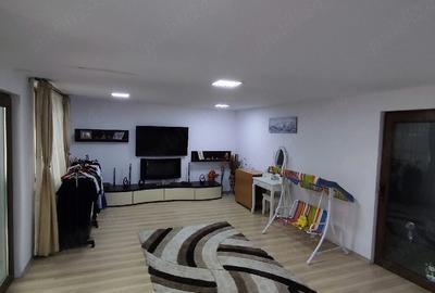Casă cu Teren 120 Mp în Central