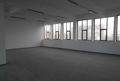 Spațiu comercial, de 800 mp, în Central - 7