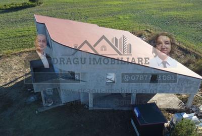 Casă individuală cu 8 camere cu Canalizare în Munteni - 2