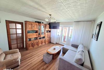Apartament cu 2 camere semidecomandat în Craiovița Nouă