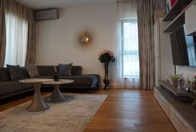 Apartament cu 3 camere decomandat în Băneasa