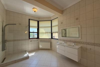 Casă individuală cu 9 camere cu Teren 1000 Mp în Central - 25