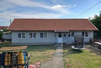 Casă cu Teren 5200 Mp în Central