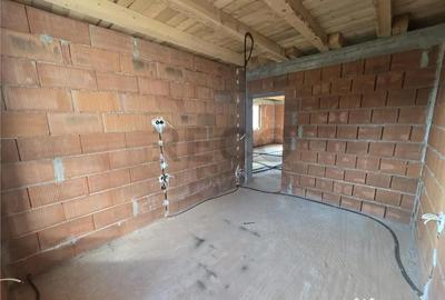 Casă cu 3 camere cu Teren 545 Mp în Tărian - 14