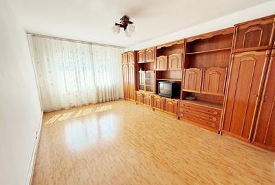Apartament cu 3 camere decomandat în Nord