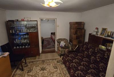 Casă cu 3 camere cu Teren 240 Mp în 23 August