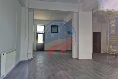 Spațiu comercial, de 80 mp, în Central