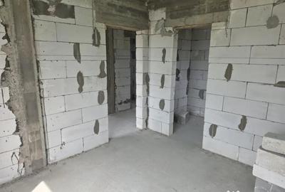 Casă cu 4 camere cu Teren 450 Mp în Central