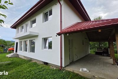 Casă cu 6 camere cu Teren 700 Mp în Breaza - 2