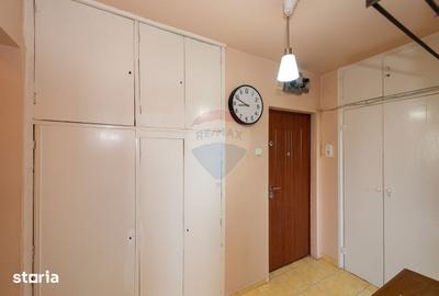 Apartament cu 3 camere, mobilat în Titan