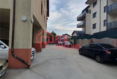 Apartament cu 3 camere decomandat în Fundeni