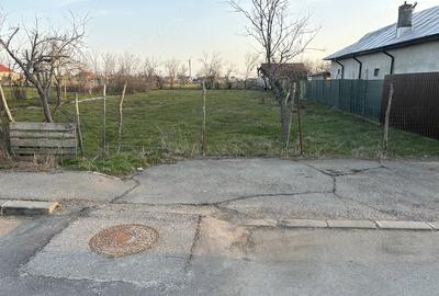 Teren de 997 mp, în Exterior Vest