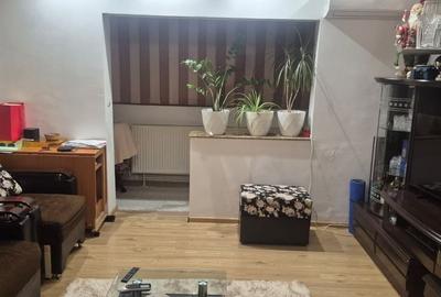 Apartament cu 3 camere decomandat în Găvana