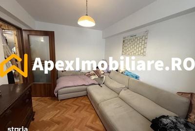 Apartament cu 3 camere semidecomandat în Obor