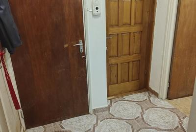 Apartament cu 2 camere decomandat în Drumul Taberei
