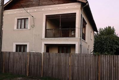 Casă cu Teren 273 Mp în Crângurile - 5