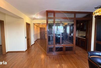Apartament cu 3 camere în Central - 3