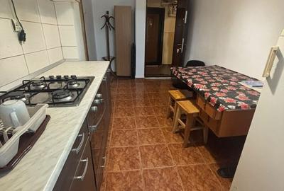 Apartament cu 2 camere semidecomandat în Calea București - 3
