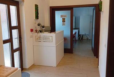 Casă cu 4 camere în Central - 9