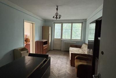Apartament cu 2 camere circular în Est