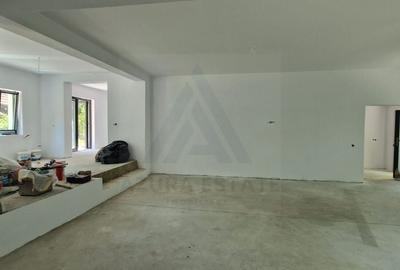 Casă cu 4 camere în Cisnădioara