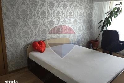 Apartament cu 3 camere decomandat în Bd. Independenței