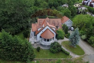 Casă individuală cu 6 camere cu Teren 5955 Mp în Mănăștur - 1
